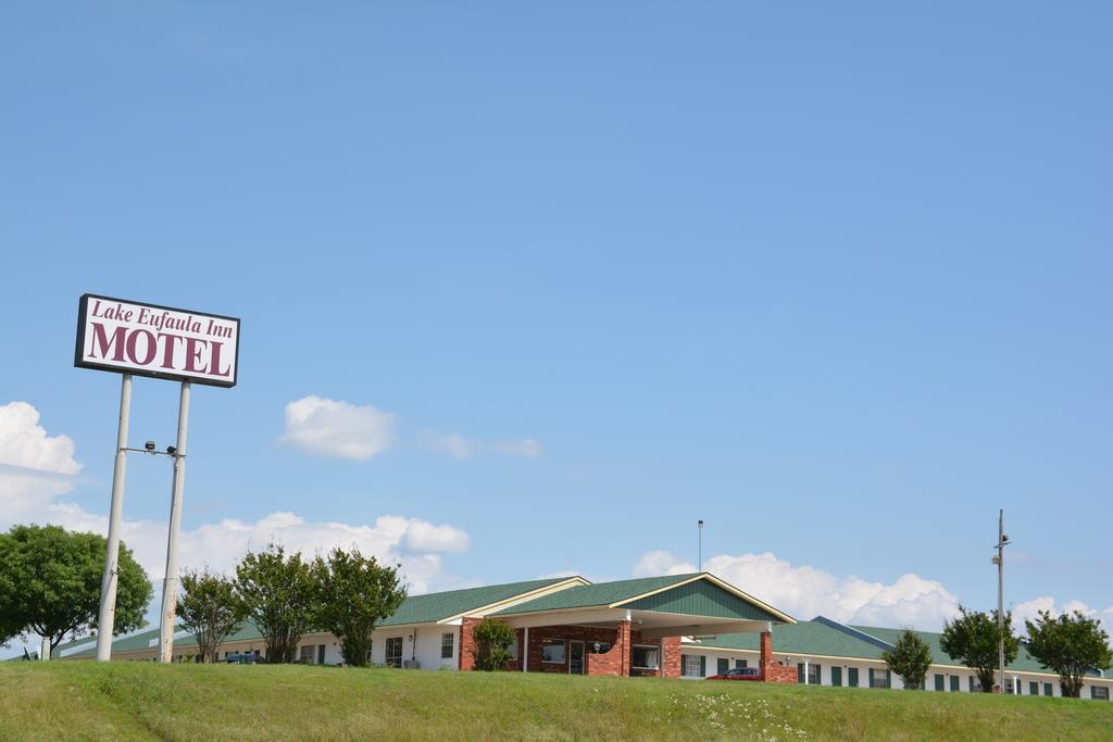 Lake Eufaula Inn & Suites Checotah Exteriör bild