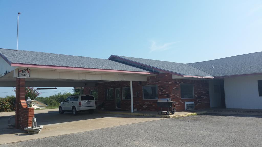 Lake Eufaula Inn & Suites Checotah Exteriör bild